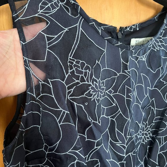 Beautiful Dark Navy Floral Sheer A-Line Dress // MIXT By Heidi Weisel Size 14 - Picture 6 of 6